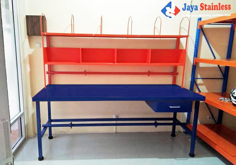 2 warna Packing-Worktable-Meja-Packing-211x81x91-besi-finish-cat-PT.Jasendra-T-Jayastainless-min